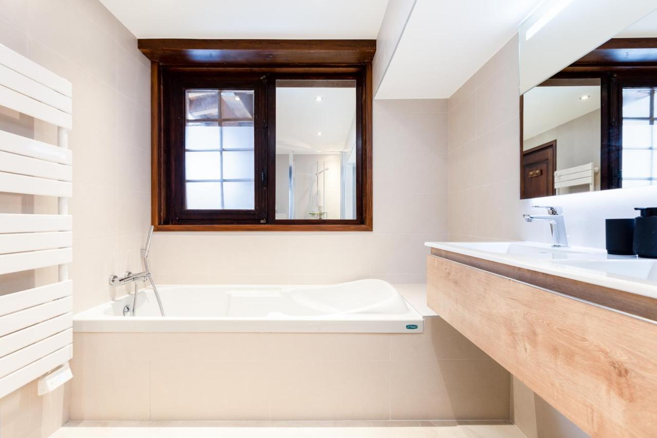 Chalet Les Praz - 280Sqm - Sauna Cinema Fitness - 5 Bedrooms In Heart Of Les Praz - By Cozee Rentals Chamonix Exterior foto
